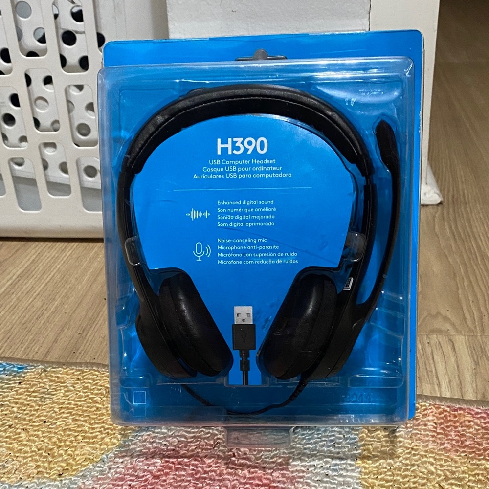 Logitech H390 USB Headset - Black